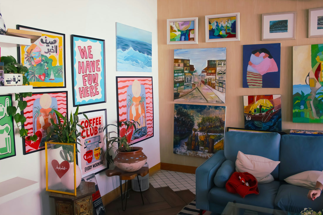How to Style a Living Room Corner That Feels Empty (Designer Tricks That Actually Work)
