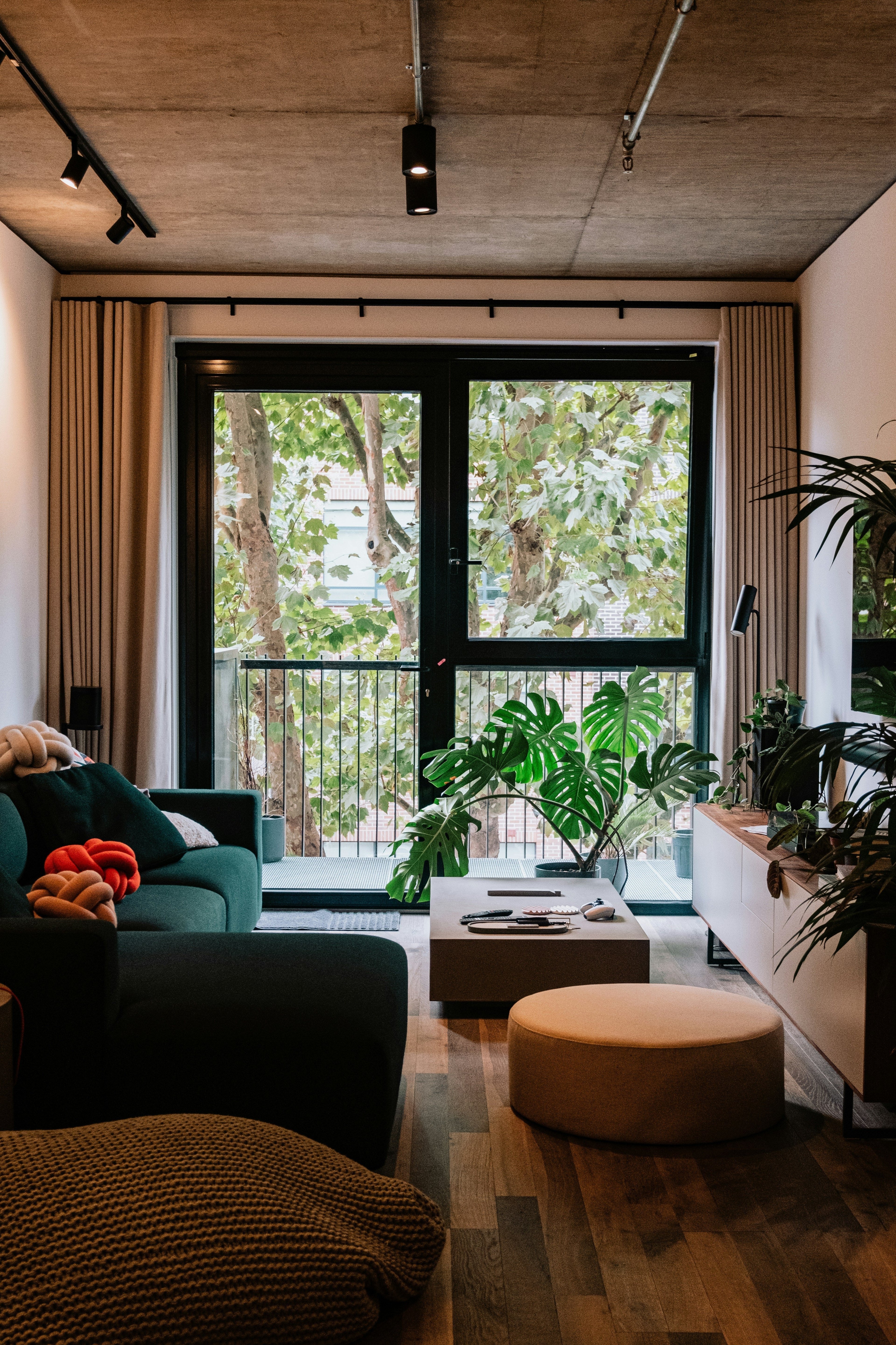 The Problem With “Perfect” Homes on Pinterest (And Why Yours Never Feels Like That)